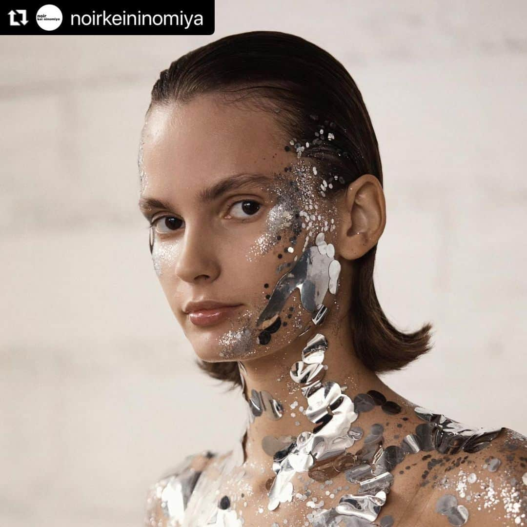 Amazing JIROのインスタグラム：「#Reposting @noirkeininomiya  ・・・ noir kei ninomiya SS24 beauty by make-up artist @amazing_jiro, hair stylist @lukemiyazaki and their dedicated teams      Photographs by @melanie.rdp       #noirkeininomiya」