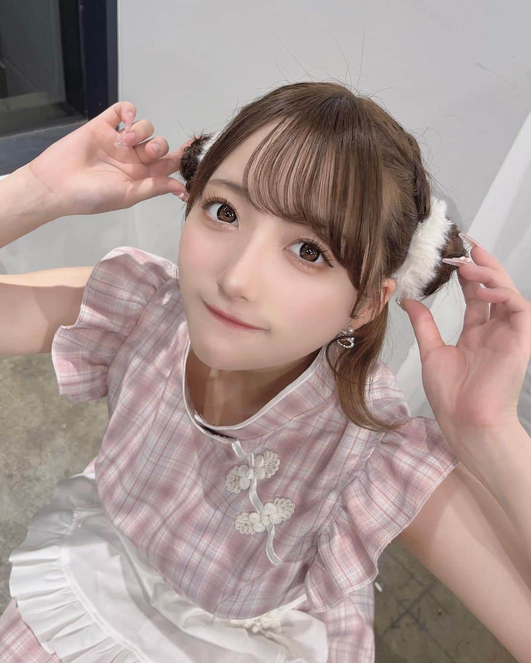 𝐘𝐔𝐑𝐈𝐀のインスタグラム：「. こっちおいで  #ギリ深夜投稿 #みんな起きてる？」