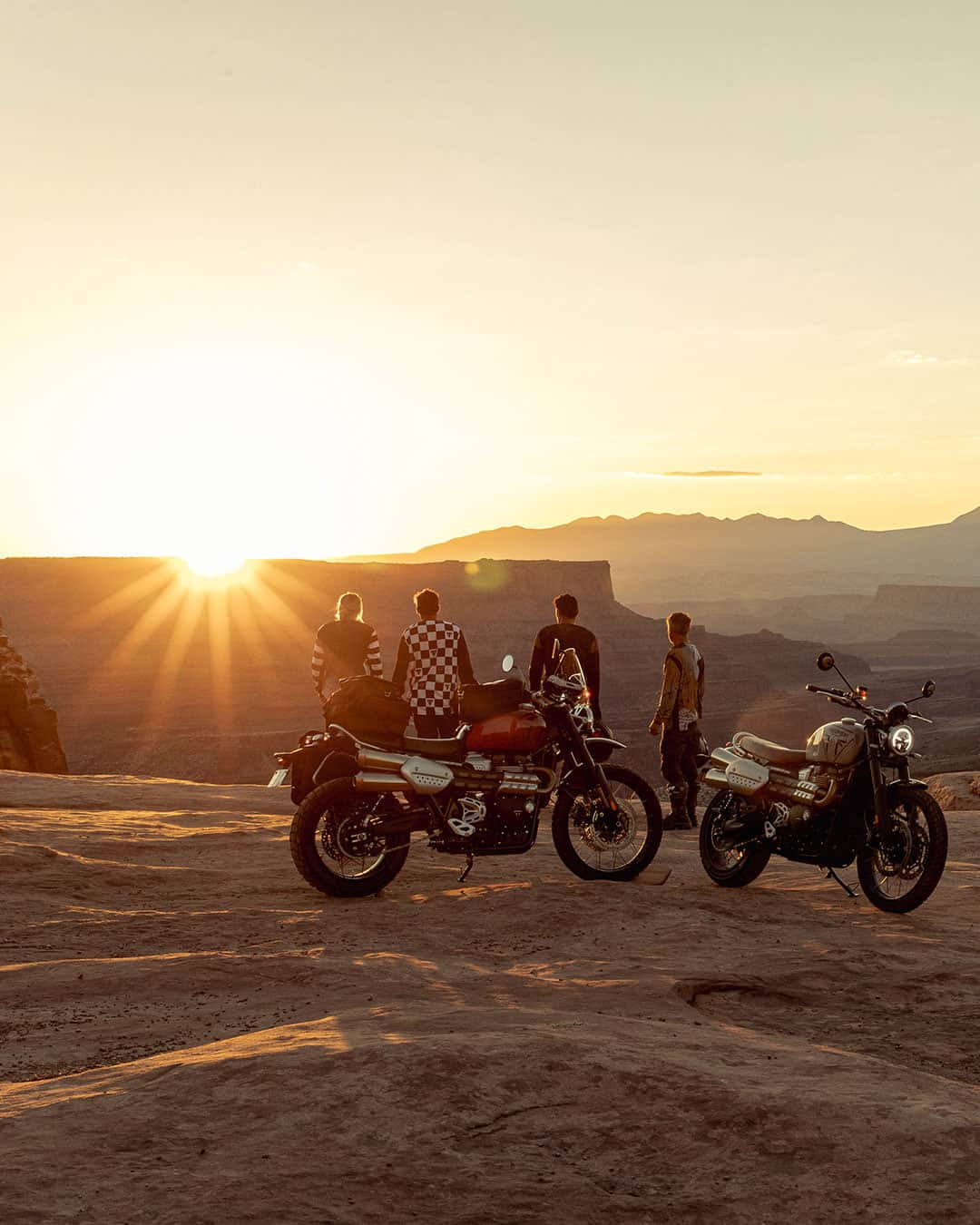 Triumph Motorcycles Japanのインスタグラム：「2024年モデルの「新型 Scrambler 1200X」「新型 Scrambler 1200XE」が登場。⁣ トライアンフを象徴するデザインDNAを体現しています。⁣ ⁣ #Scrambler #Scrambler1200X #Scrambler1200XE #TriumphScrambler #トライアンフ #トライアンフはかっこいい #バイク #バイク好きな人と繋がりたい #バイクのある風景 #バイクが好きだ #バイク好き #バイク乗りと繋がりたい #理想のライドがそこにある #triumph #ForTheRide #OfficialTriumph #TriumphMotorcycles」