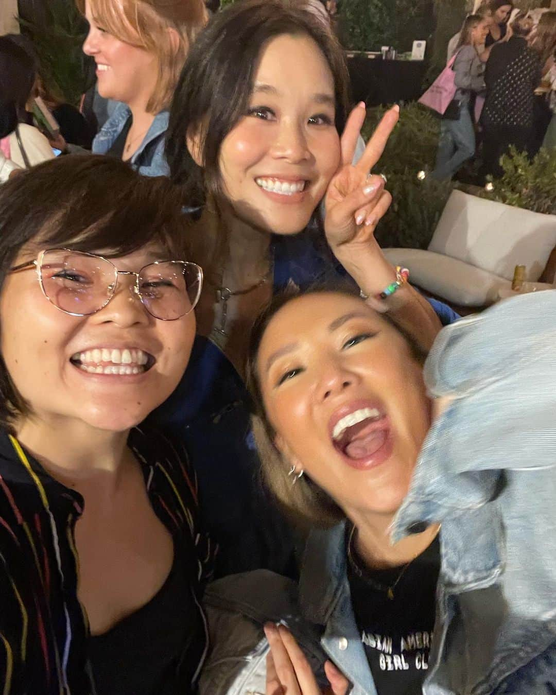 アライ・マキさんのインスタグラム写真 - (アライ・マキInstagram)「friends and fam appreciation post 💝 I need about 20 more frames」10月3日 23時55分 - allymaki