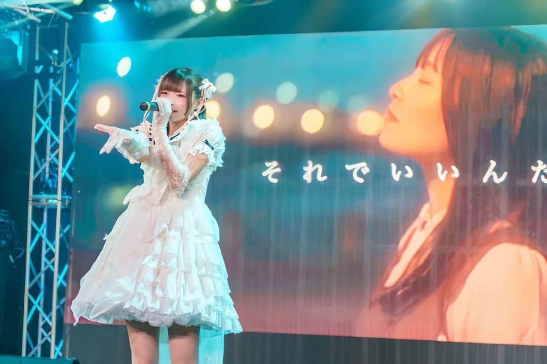 のインスタグラム：「。 。 。 溢れる涙が物語る 葛藤、失望、後悔の類が 夢の中まで追いかけて 問うんだ 走る度星空に置いていかれて まるで僕の事なんか 初めから無かったみたいに　 ほらまたそっと置いてけぼり 。 。 どんな時だっていつだって キミの心に息づけるのなら 。 。 #photooftheday #instagood #nofilter #tbt #igers #picoftheday #love #nature #swag #lifeisgood #caseofthemondays #instapic #instadaily #selfie #instamood #bestoftheday #funny #beauty #likeforlike #like4like #follow4follow #followforfollow #f4f #ゆまちゃんねる #youtube #アイドル #インナーカラー」