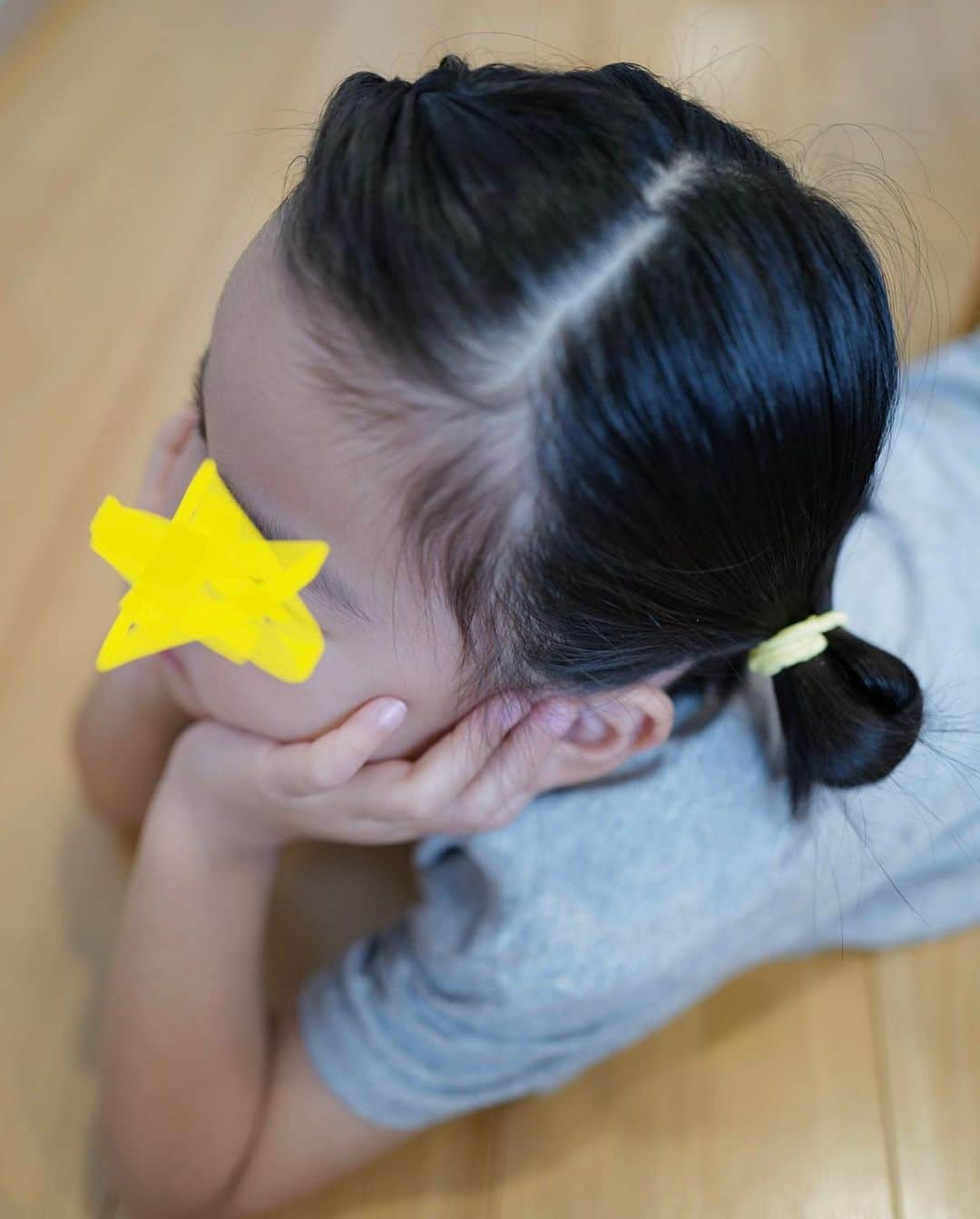根岸由香里さんのインスタグラム写真 - (根岸由香里Instagram)「. Happy birthday to my dearest daughter！ You are a star shining into the future⭐️ 皆んなに育ててもらって、自分で育って、あの日から6年。 元気に優しく面白く成長中。ありがとう。」10月3日 23時57分 - yukarinegishi
