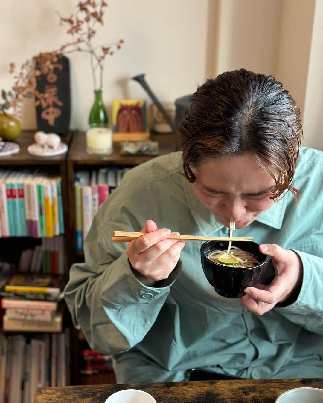 誠子さんのインスタグラム写真 - (誠子Instagram)「誠子食堂に、藤子とお友達の千夏ちゃんが来てくれました。 二人ともたくさん写真撮って、たくさん食べてくれた。 ご飯を食べながら楽しそうにお喋りしてるの、かわいい。  きれいに食べてくれたお皿たちを見て、幸せいこな気持ちになりました。またおいで〜🙊🤍  #誠子食堂」10月4日 0時05分 - seiko_1204