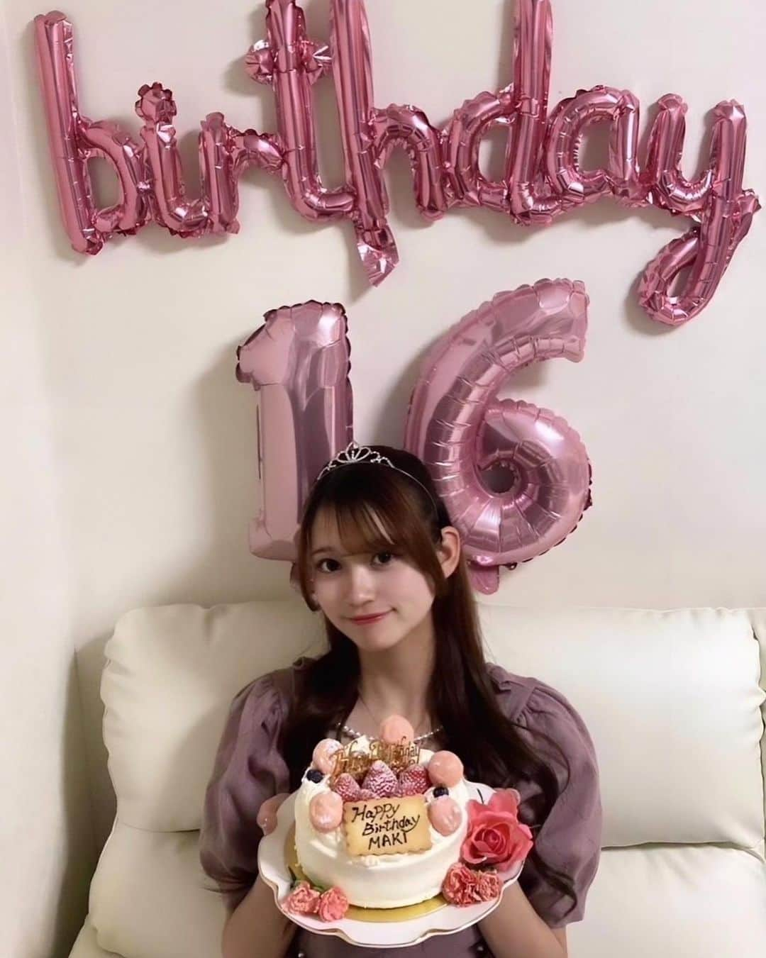 冨永真姫のインスタグラム：「遅くなりましたが10/3で16歳になりました❕❕ お祝いメッセージ歌詞動画本当に嬉しかったです😭😭💗  16歳は日々成長できるように頑張ります🔥 応援よろしくお願いします☺️  #今日好き #今日好きになりました #カンヌン編 #シブサン #シブサンプロジェクト  #冨永真姫 #16歳 #10月3日 #jk #fjk #ありがとうございました」