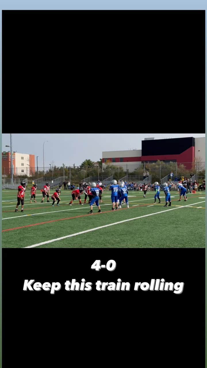 チャド・マイケル・マーレイのインスタグラム：「If you’re following our journey- that’s 4-0 now. Love this group of kids. They work hard and play hard. 🏈💪」