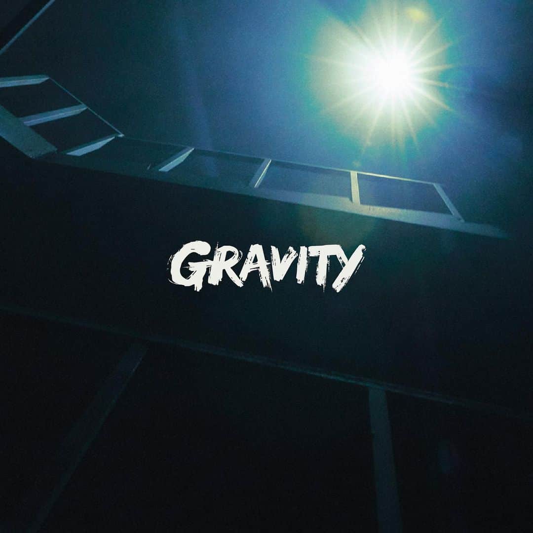 Tomorrow X Togetherさんのインスタグラム写真 - (Tomorrow X TogetherInstagram)「The Name Chapter: FREEFALL - Concept Photo 'GRAVITY' 　 #투모로우바이투게더 #TOMORROW_X_TOGETHER #TXT #TheNameChapter #FREEFALL」10月4日 0時13分 - txt_bighit
