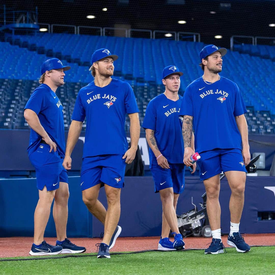トロント・ブルージェイズのインスタグラム：「On October 3rd, he asked me what day it was  It's O̶c̶t̶o̶b̶e̶r̶ ̶3̶r̶d̶ Postseason baseball!!  Good luck, @bluejays 👏💙」