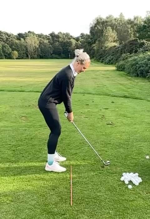 のインスタグラム：「Slow motion 💥」