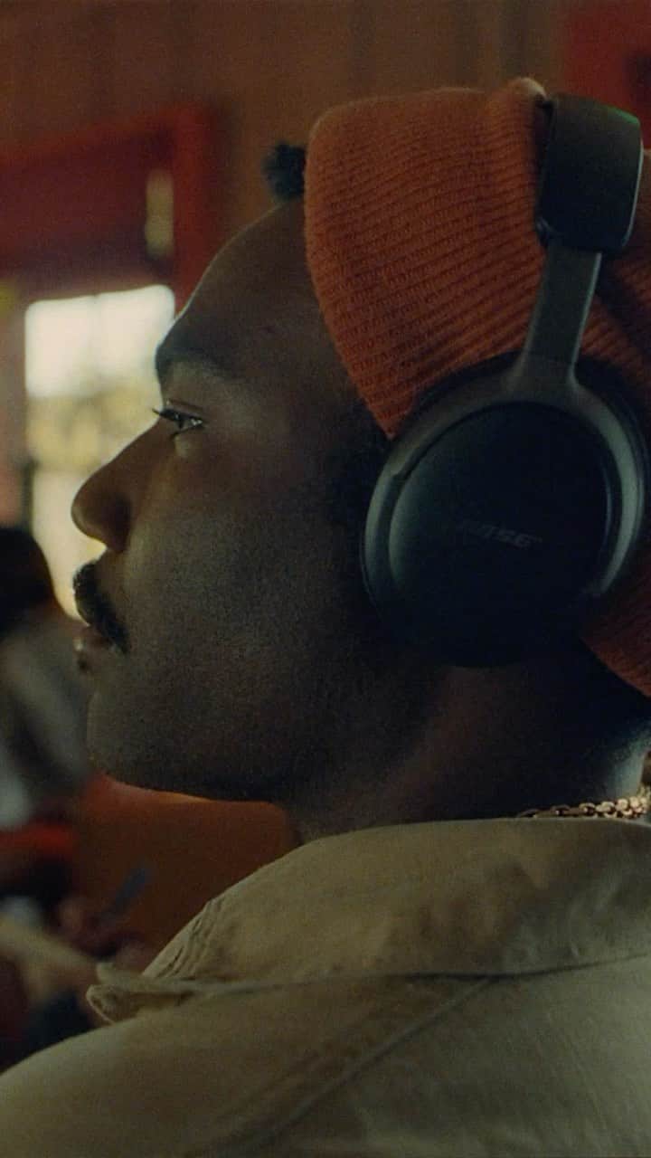 のインスタグラム：「Life is unpredictable, but our sound quality isn’t. #SoundIsPower」
