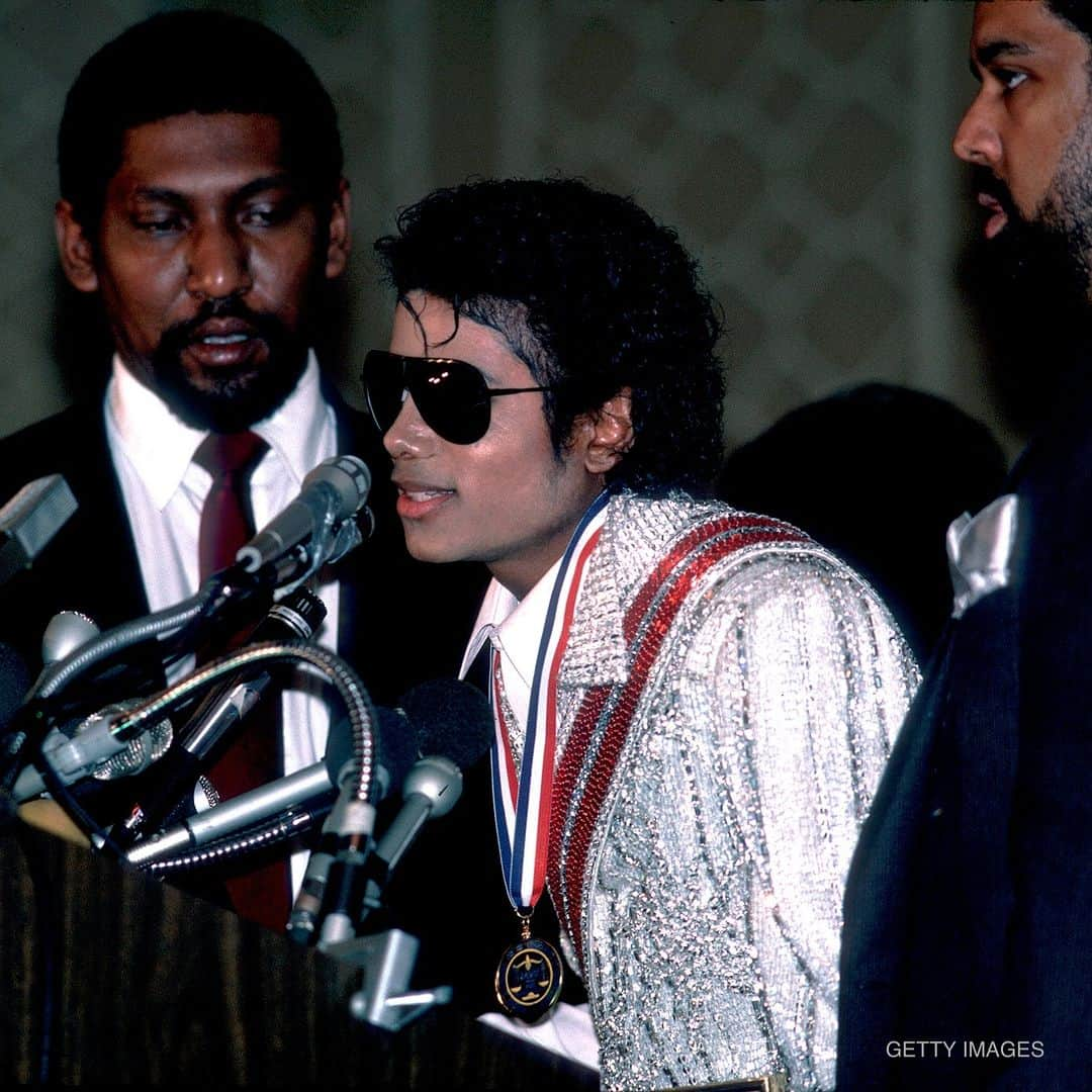 マイケル・ジャクソンさんのインスタグラム写真 - (マイケル・ジャクソンInstagram)「In 1984, The Washington Post wrote about Michael Jackson’s charitable donations from his Victory Tour earnings: “Fewer persons, black or white, have created lasting philanthropic memorials to celebrate their struggle and achievement and to perpetuate their generosity. The $5 million Jackson has committed to charity gives him the rare opportunity to be the exception.” #MJHumanitarian」10月4日 1時00分 - michaeljackson