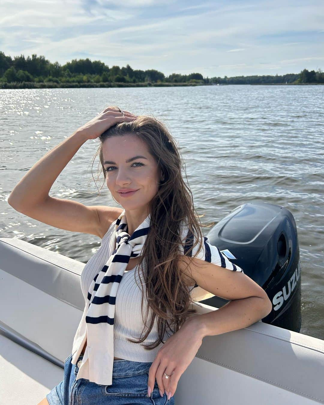 Karolina Bojarさんのインスタグラム写真 - (Karolina BojarInstagram)「September dump, czyli zapisuję na pamiątkę ostatnie przebłyski pięknego lata na Rio de Zegrzyneiro 🌊☀️  @suzuki_polska [współpraca ambasadorska] #SuzukiMarineAcademy #lake #boat #fun #summer #septemberdump」10月4日 0時56分 - bojarmeow