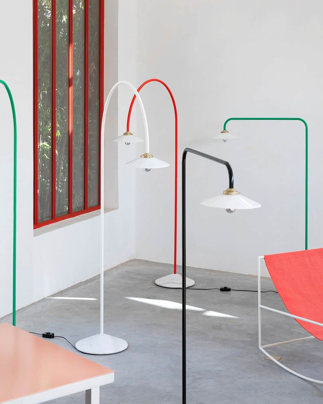 Design Milkさんのインスタグラム写真 - (Design MilkInstagram)「@valerie_objects has launched a new collection by Maison&Objet's 2023 "Designer of the Year" duo, @mullervanseveren! The Standing Lamp Marble, reminiscent of streetlights, is a playful take on minimalist design. 💡 Featuring a streamlined body anchored by a marble base, it's a design so elegantly simple, it's like a child's drawing brought to life!  Check it out at the link in bio. 🔗  🏷️ #valerieobjects #mullervanseveren #lamp #lamps #standinglamp #lampdesign #floorlamp #lighting #lightingdesign #interiorlighting #moderndesign #homelighting #lights #indoorlighting #indoorlamp」10月4日 1時05分 - designmilk