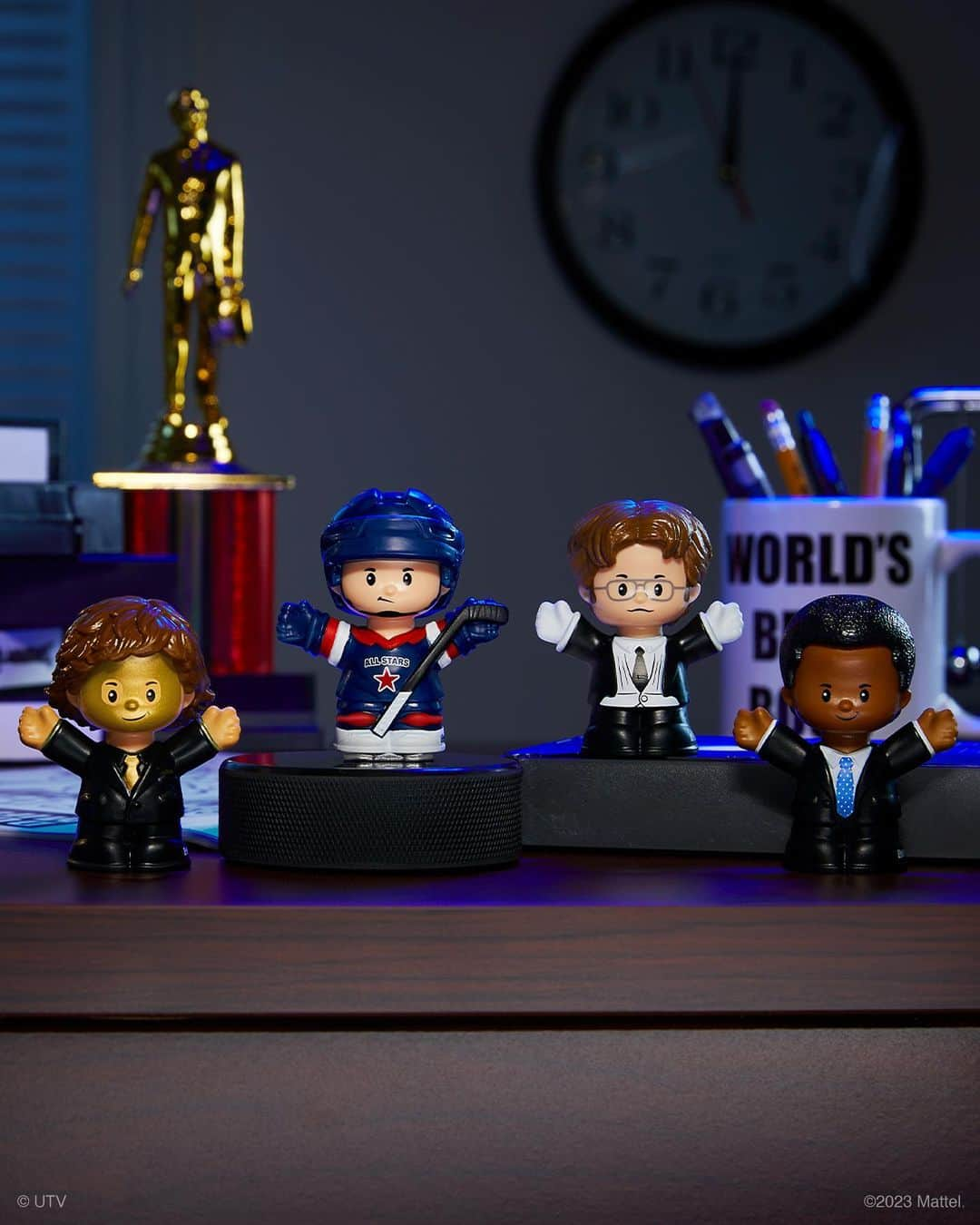 Mattelのインスタグラム：「“THREAT LEVEL WHAT?”​  Threat Level Midnight is now immortalized by Little People Collector. This “action movie” from The Office is our latest special-edition Gold Label set. ​  Even the packaging pays homage to Michael’s 11-year labor of love. ​  This collectible features four characters from the movie: Agent Michael Scarn, robot butler Samuel L. Chang, President Jackson and archnemesis Goldenface! ​  Available now at MattelCreations.com. #MattelCreations」