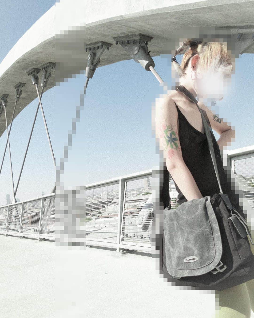 UNIFさんのインスタグラム写真 - (UNIFInstagram)「Phase Bag w/ @jellyeeee」10月4日 2時01分 - unif