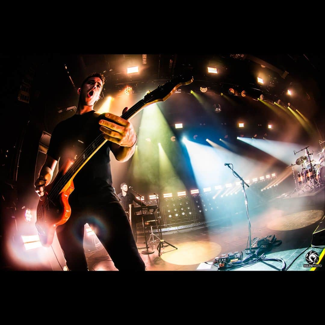 Julen Esteban-Pretelさんのインスタグラム写真 - (Julen Esteban-PretelInstagram)「@royalblooduk killed it yesterday at @brooklynsteel in the first of 2 NYC shows. I hope you have tickets for tonight at the @websterhall because it is going to be another epic night. More photos and full show report coming soon at @limpress_jp. #RoyalBlood #USTour #LiveMusic #NYC #Brooklyn #BrooklynSteel #TourDreams」10月4日 2時07分 - julenphoto