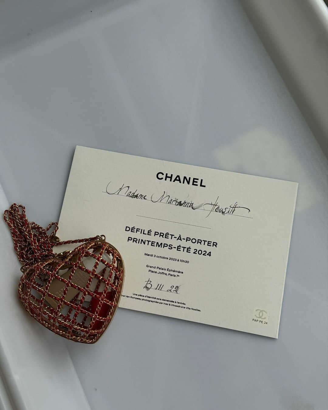 Marianna Hewittのインスタグラム：「never not over being able to attend a @chanelofficial show 🥹  #CHANELSpringSummer」