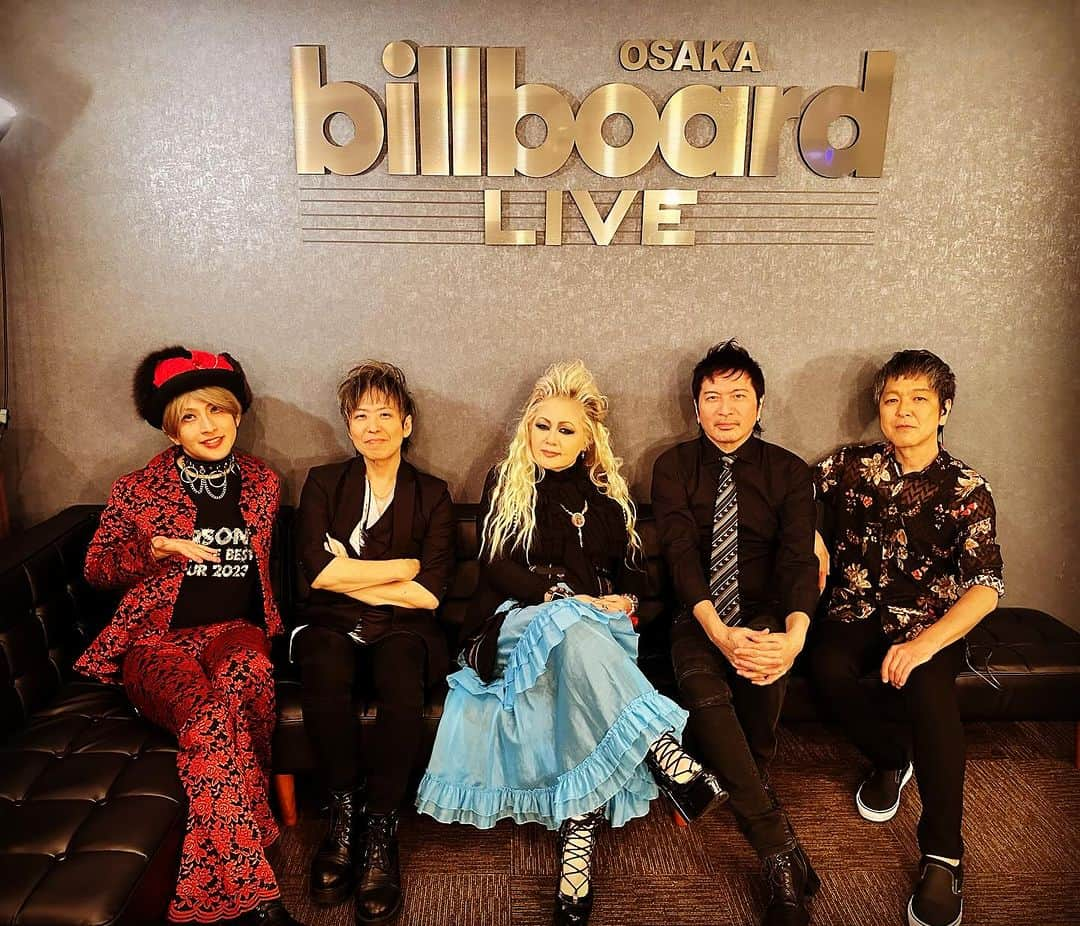 JILLさんのインスタグラム写真 - (JILLInstagram)「Billboard大阪💓 1部、2部、終わりました。 どちらも大盛り上がりましたね〜👍  大阪の皆さま‼️ 来年6/23にお会い致しましょう。 宜しくお願い致します🤲  ゲスト:おおくぼけい（アーバンギャルド）  #2024_0623zepp大阪ベイサイド #zepposakabayside  ———————————— #10月03日billboardlive大阪 #10月29日REDROCKS #１１月０３日西条市ストーンハンマー #11月04日西条市こけら落とし  ———————————— #jillpersonz  #personz  #youtubepersonzチャンネル #note  #jillpersonz  #エアプレ #JILLプレ #ラジオ高崎 #三味線jill屋 #おおくぼけい」10月4日 2時45分 - jillpersonz