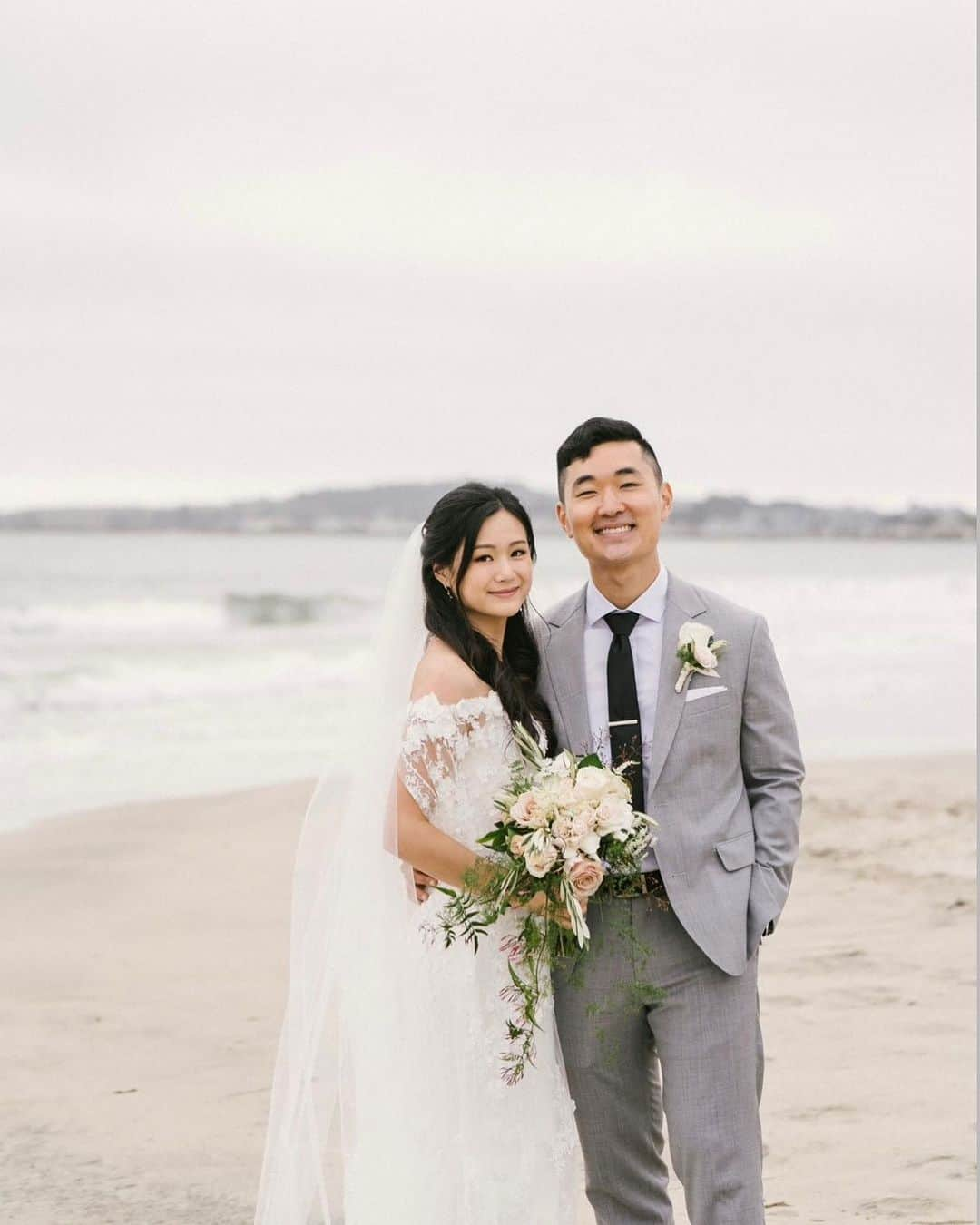 タダシショージさんのインスタグラム写真 - (タダシショージInstagram)「The adventure continues… Happy anniversary @deborahchewy  #weddingandfashions #bridedress #brideandgroom #weddingonthebeach」10月4日 2時51分 - tadashishoji