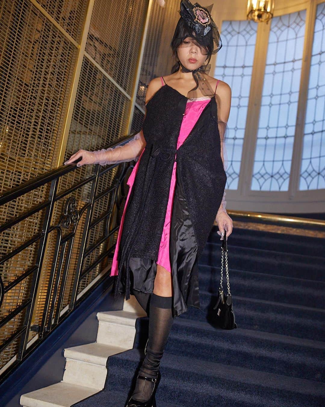 スージー・ロウのインスタグラム：「A @maisonmargiela doll in a two-in-one “exfoliage” dress, slouchy stockings and a head full of tulle and studio debris 📸 @romilux」