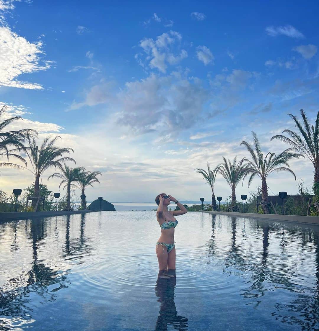大槻ひびきさんのインスタグラム写真 - (大槻ひびきInstagram)「@botanicalpoolclub  また行きたい 次は泊まりで☺️」10月4日 3時10分 - yanhibi0221