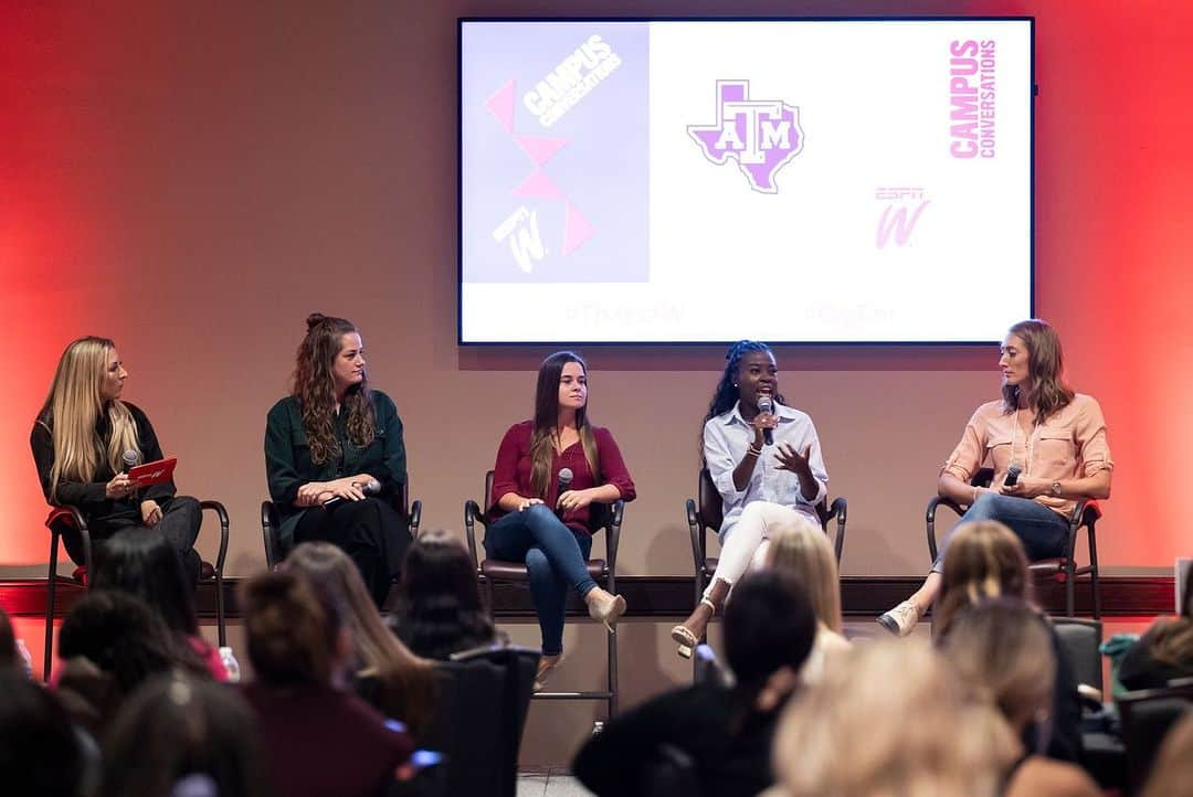 ブリージャ・ラーソンさんのインスタグラム写真 - (ブリージャ・ラーソンInstagram)「HUGE thanks to to @espnw and @tamu for having me on the panel of speakers for Campus Conversations with the female athletes and Sports Management students!   It was incredible to go back and share experiences and share how to increase their Self Worth and Confidence 💪  These women are on FIRE! And it’s just the beginning, it’s incredible to witness the the sheer amount of high quality Women on these teams!  These women are a force to be reckoned with, and I’m so honored to have worked with them for a night!   And also incredible to work alongside the other panelists @amandascarborough @andewall Sarah Eaton and @jazmiinefraay  Thank you Ethan Mito and @espnw for the photos!」10月4日 3時36分 - breejalarson