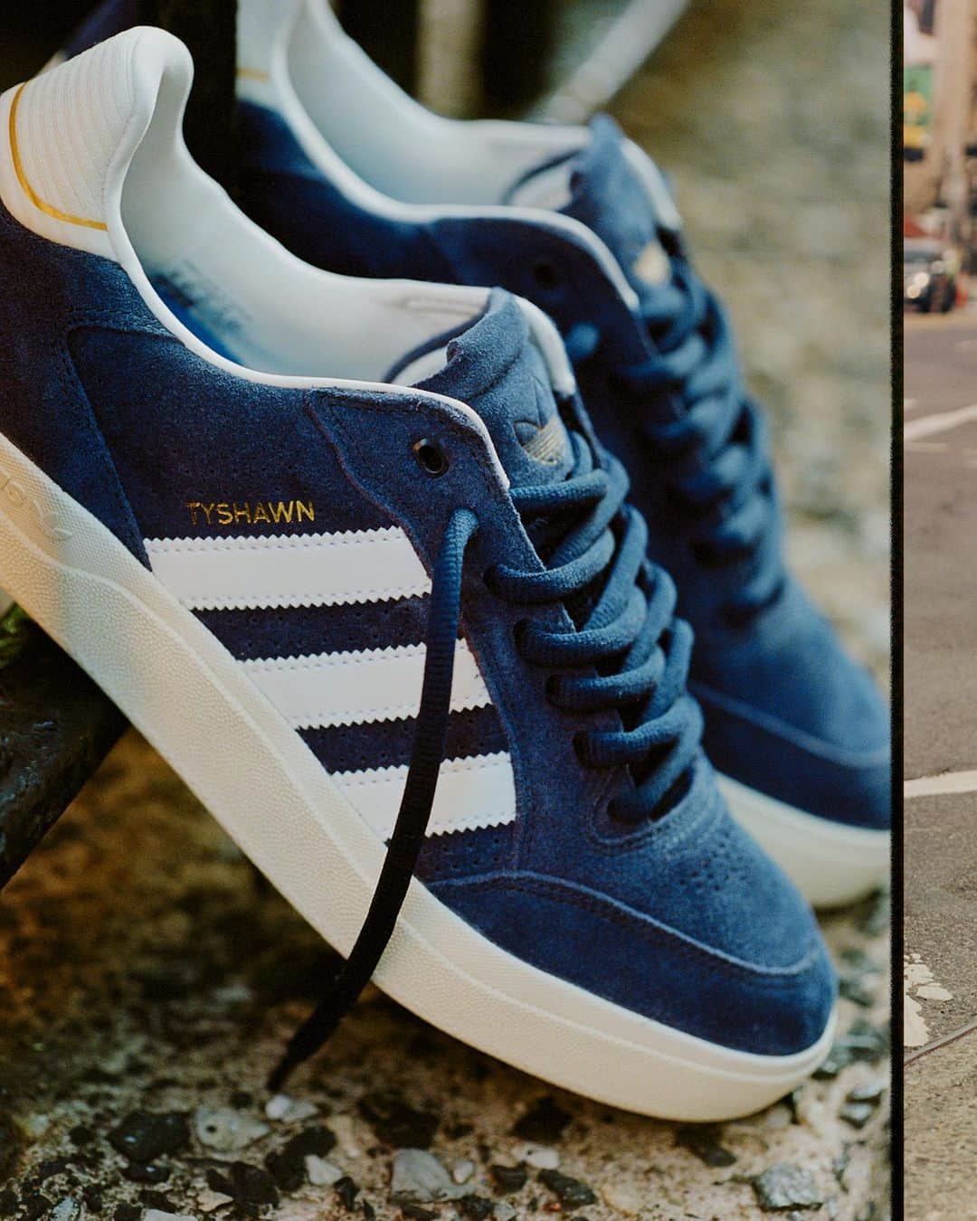 adidas Skateboardingのインスタグラム：「🗽💙 /// The re-up has been remastered. The new TYSHAWN Low features refined aesthetics and a finely-tuned fit.  The TYSHAWN Low in Navy is available now in select skateshops and online at adidas.com/Skateboarding  📸 @zandertaketomo  #adidasSkateboarding #TYSHAWN」