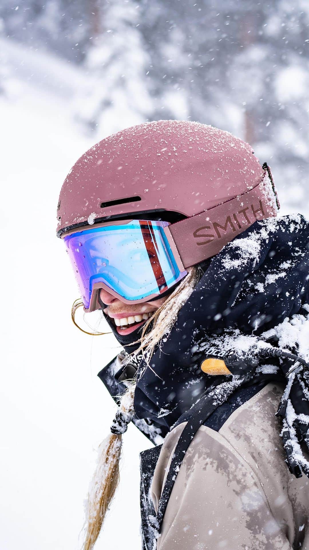 Smithのインスタグラム：「Introducing: The Method  Hit the hill with a helmet that combines the latest tech with clean lines and minimalist style. From park laps to powder missions, the Method delivers protection innovations like zonal @koroyd and @mipsprotection, along with amazing fit. Optimized for integration with Smith goggles, plus 8 fixed vents for airflow keep your vision clear even on the stormiest days. Step up your game, snap on a Method, and join the progression. #weruncold」
