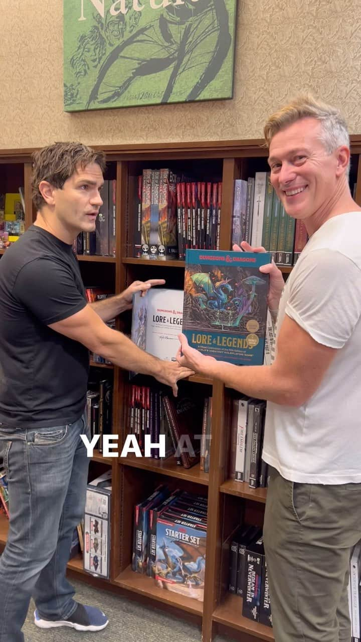 カイル・ニューマンのインスタグラム：「Lore & Legends — the Barnes & Noble exclusive edition! Sam and I popped by the Burbank, CA location to sign copies! Hitting Glendale too! Today is PUB day! Get this book!!!」