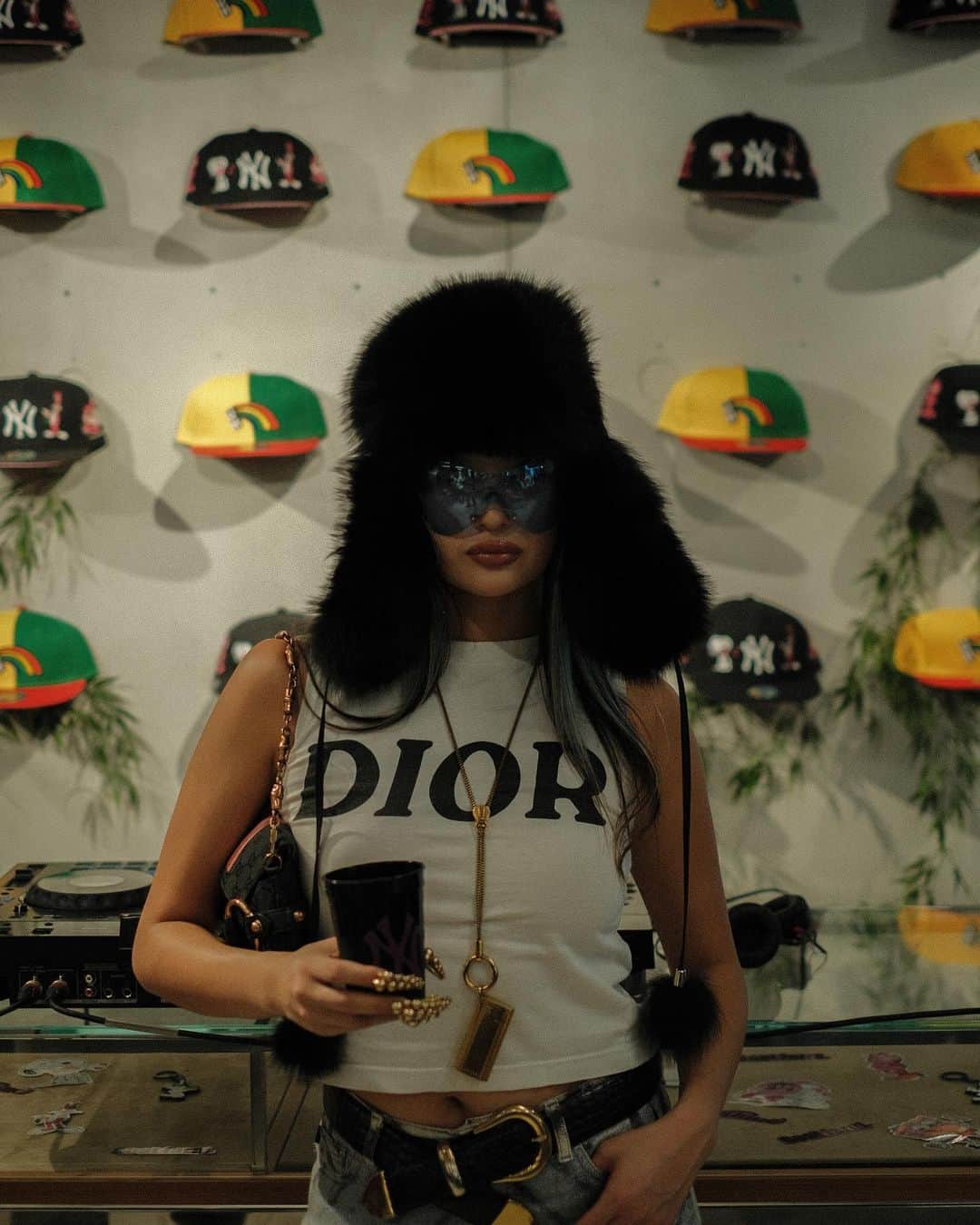moanaのインスタグラム：「#PFW @wahinehonolulu × @goatfarm.life POP UP STORE🇫🇷  Thank you @tommy.muench @slumpykev   📷by @brvsco_   #pfw #pfw2024 #parisfashionweek #paris」