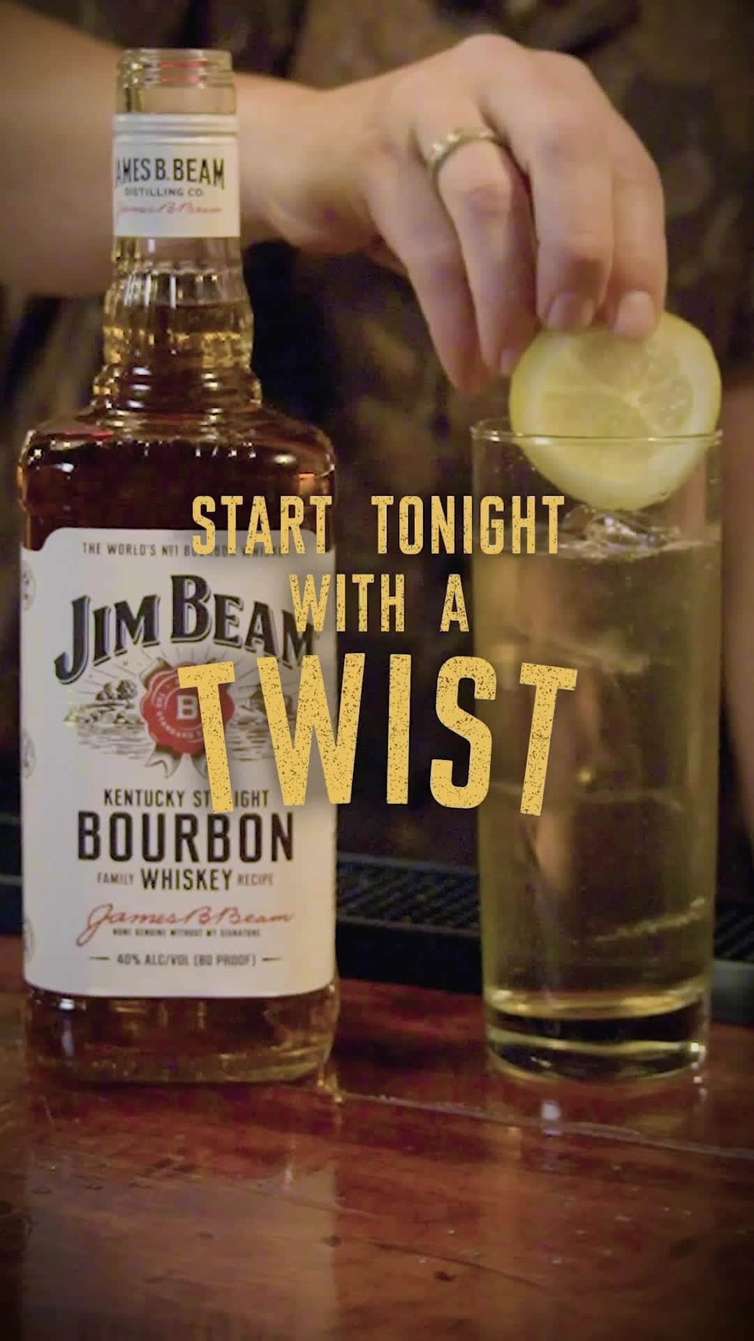 Jim Beamのインスタグラム：「Toss in ice and slice.」