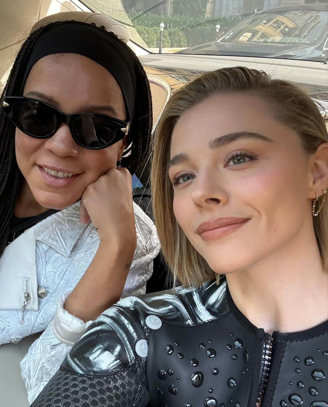 クロエ・グレース・モレッツさんのインスタグラム写真 - (クロエ・グレース・モレッツInstagram)「What an incredibly beautiful show @nicolasghesquiere @louisvuitton bravo 🤍 thank you for another wonderful trip to paris 🤍 what a dream 💫」10月4日 4時58分 - chloegmoretz
