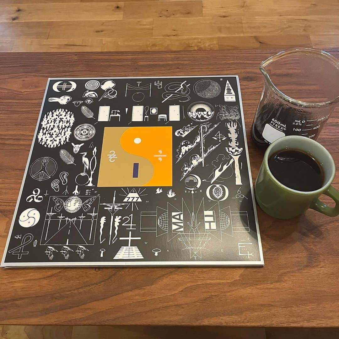 美濃隆章のインスタグラム：「本日はコロンビアで！ #ちょいとコーヒーとレコード」