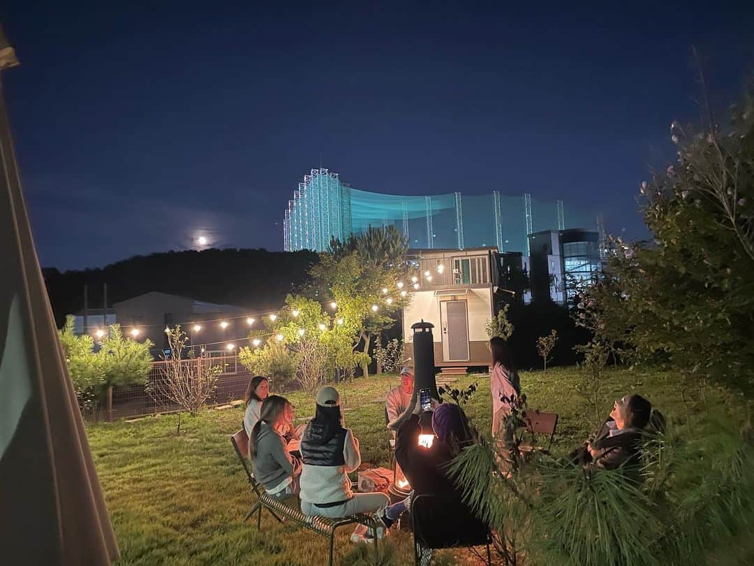 ソルジさんのインスタグラム写真 - (ソルジInstagram)「SIX THERAPY❤️  그립고 보고팠던 우리 식스팀🙏🏻 초대해주신 혜나언니와 형부 그리고 아롱이에게 감사드리며🫶🏻  @nana820711  @badeya_lexie  @b__shannon__b  @berryeowon  @memories_of_jh  @arumsoooooul   #편백찜과칼국수와시어머님김치는환상적이었어요🥹 #송년회는모두가함께하길🙏🏻」10月4日 16時23分 - soul.g_heo