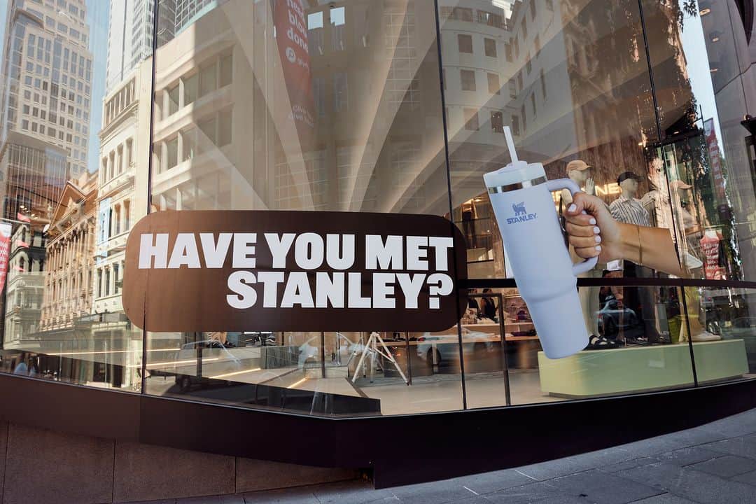 STYLERUNNERさんのインスタグラム写真 - (STYLERUNNERInstagram)「PSA 📣 Stanley customisation station is heading to it's final destination, our Stylerunner Armadale, VIC store this Saturday! Head into store between 10am - 2pm and purchase a Stanley Cup to have it customised with your name 🥳」10月4日 15時00分 - stylerunner