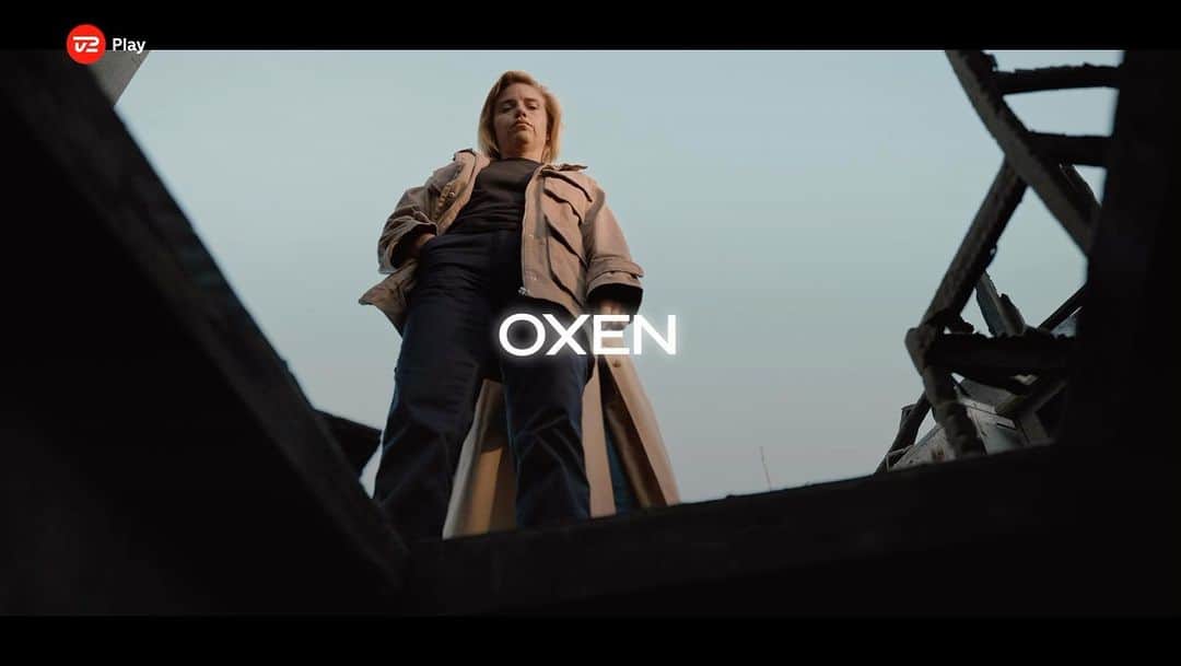 ビアギッテ・ヨート・スレンセンのインスタグラム：「Og damerne er lige i hælene på ham…」
