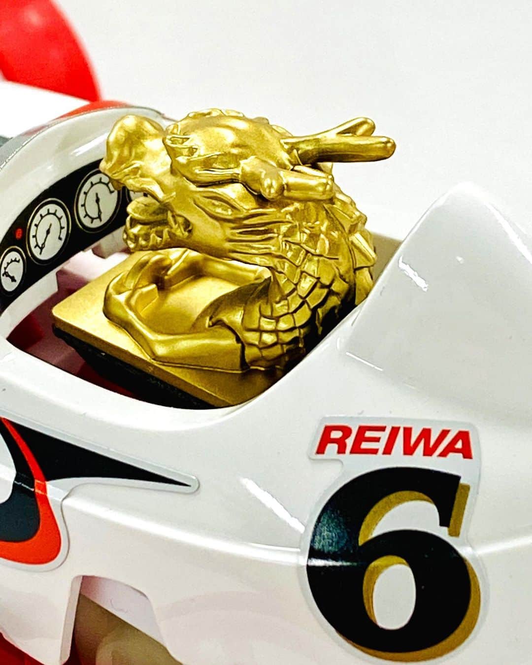 ミニ四駆さんのインスタグラム写真 - (ミニ四駆Instagram)「Please take a good look at the dragon racer. That would be very nice for new year’s celebrations㊗️🐉  #dragon #mini4wd #tamiyamini4wd #tamiya #ミニ四駆」10月4日 15時39分 - tamiya_mini4wd