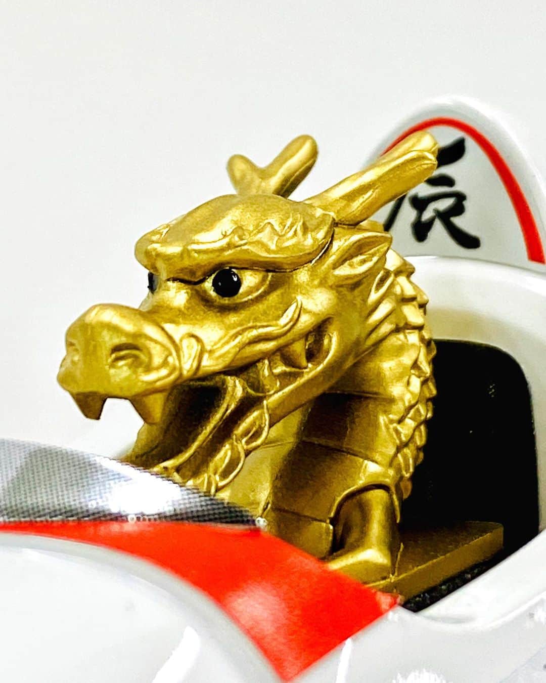 ミニ四駆さんのインスタグラム写真 - (ミニ四駆Instagram)「Please take a good look at the dragon racer. That would be very nice for new year’s celebrations㊗️🐉  #dragon #mini4wd #tamiyamini4wd #tamiya #ミニ四駆」10月4日 15時39分 - tamiya_mini4wd