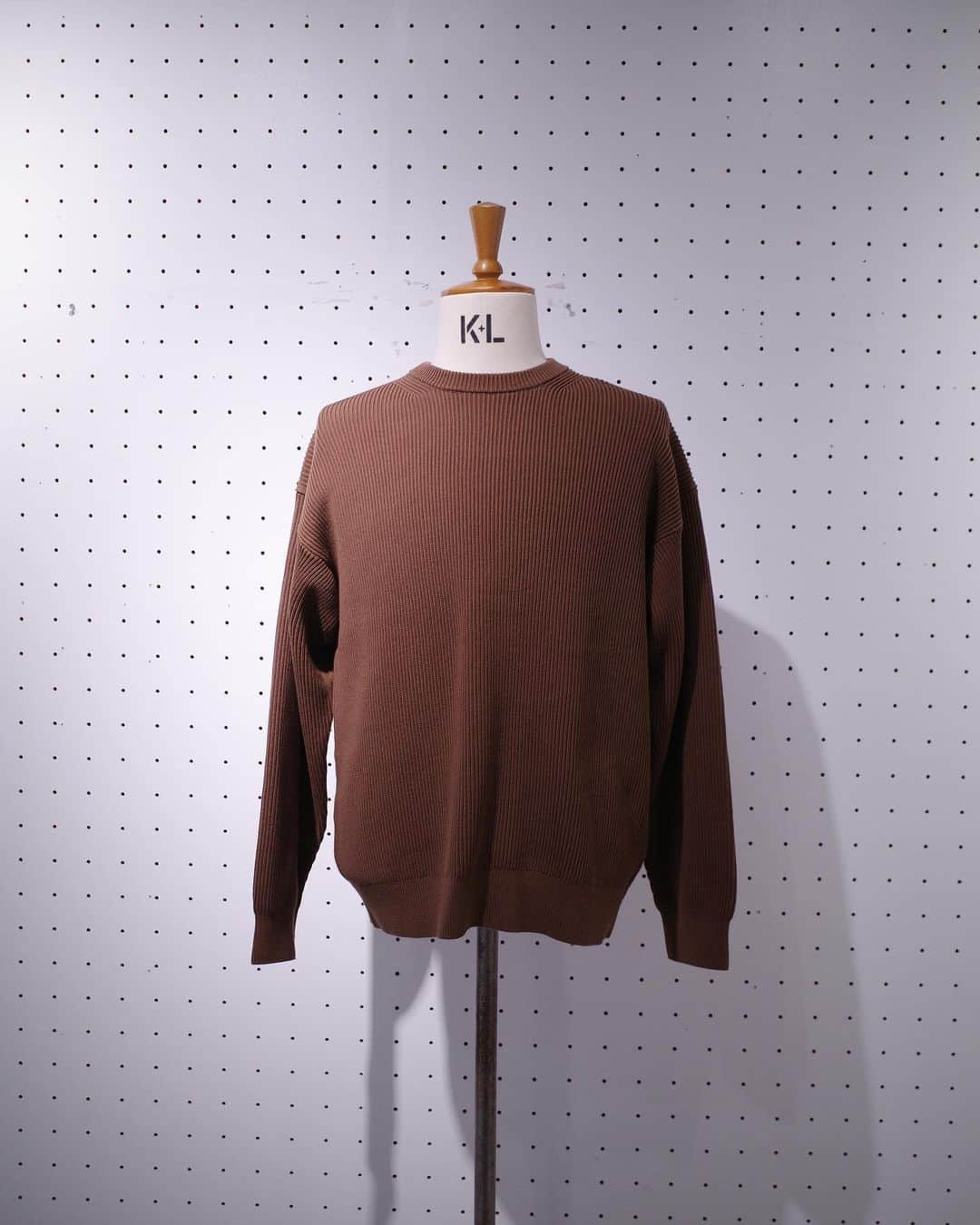 JOURNAL STANDARD 表参道さんのインスタグラム写真 - (JOURNAL STANDARD 表参道Instagram)「【 J.S.HOMESTEAD 】  @js_homestead  ⁡ ---------------------------------------- ⁡ ▶︎TWSIT RIB COTTON CREW KNIT ¥15,400- tax included [No,23080470184030]  -----  #journalstandard#ジャーナルスタンダード  #harajuku#omotesando#mensfashion#mens#styling#coordinate#streetwear#23aw#unisexfashion#原宿#表参道  #jshomestead」10月4日 19時00分 - jsomotesando