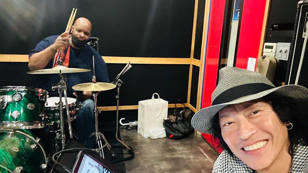 日野賢二のインスタグラム：「Rehearsalリハ➖🎵^_^バッタリ会う人がいっぱい^_^」