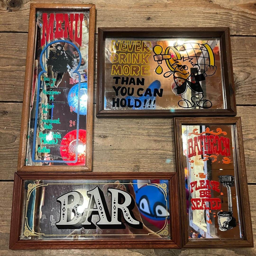 kiarrysさんのインスタグラム写真 - (kiarrysInstagram)「US Vintage Pub Mirror  New in Today.  何枚か不規則に飾るとお部屋のシャレオツ度がぐんっとアップするパブミラー入荷しました。」10月4日 16時11分 - kiarrys