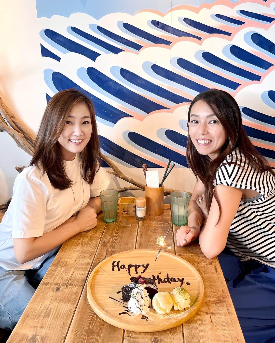 のインスタグラム：「報国寺からの〜ランチ🍚お誕生日が 5日違いの合同祝い🎉この1年も健康第一で 楽しもうー🎵このあとは、大好きな場所 森戸神社へ⛩️ #キコリ食堂 #海沿いグルメ #鎌倉 #お誕生日 #ダブルおめでとう㊗️ #同級生」