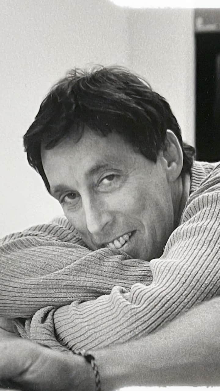 クリスティーズのインスタグラム：「A Life in Pictures    The influential director and producer behind many of the late 20th century’s most beloved comedies, Ivan Reitman was guided by a love of moviemaking and a shared passion for art collecting. From Picasso to Marden, the Reitman collection encapsulates an optimism and joy similarly found in his films. Christie’s New York is thrilled to offer the collection of Ivan & Genevieve Reitman: A Life in Pictures as a part of the 20/21 New York sale series.   20th Century Evening Sale | New York | 9 November Post-War and Contemporary Art Day Sale | New York | 10 November  — Mark Rothko (1903-1970), ‘Untitled (Red, Orange on Pink)’ (1968). Pablo Picasso (1881-1973), ‘Femme endormie’ (1934). Brice Marden (1938-2023), ‘Nevis Night Drawing 3’ (2018). Loie Hollowell (b. 1983), ‘Standing in a Desert’ (2020). Jean Dubuffet (1901-1985), ‘Arbre biplan (Version 1)’ (1968/2020). Agnes Martin (1912-2004), ‘Untitled #6’ (1989).」