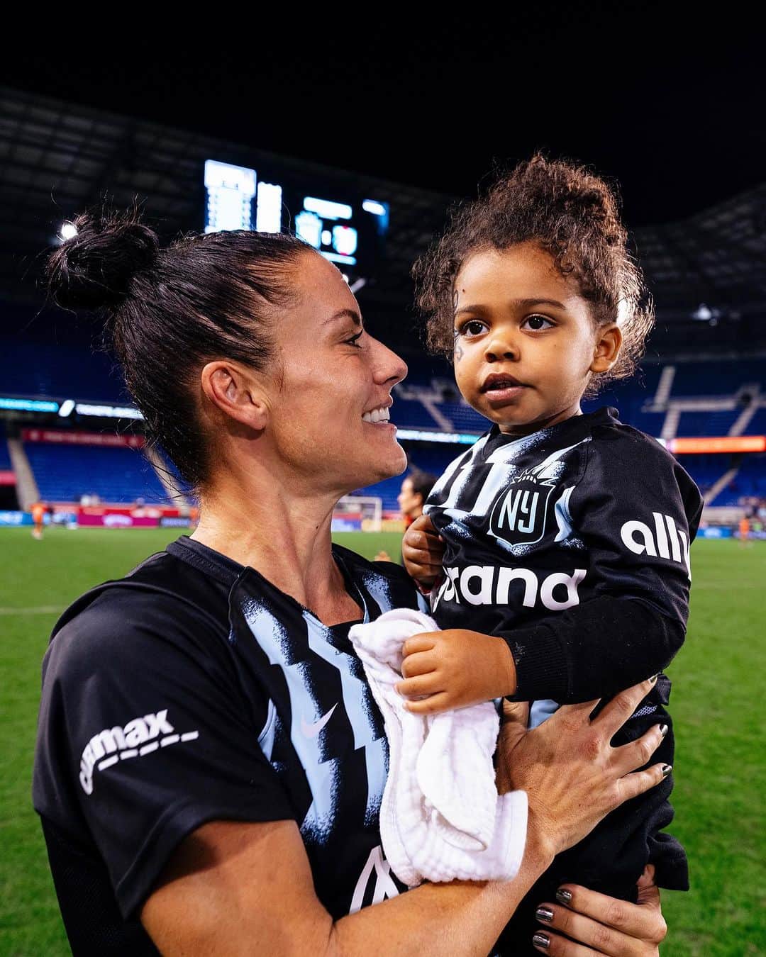 アリ・クリーガーのインスタグラム：「Sharing these moments with Sloane, I will cherish forever.. 😭❤️」