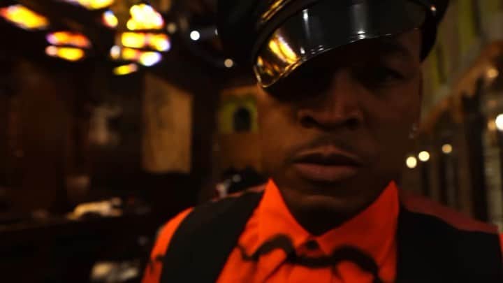 NE-YOのインスタグラム：「Dreams and Aspirations, let me park your sh**!!  Video: @christianngilchrist」