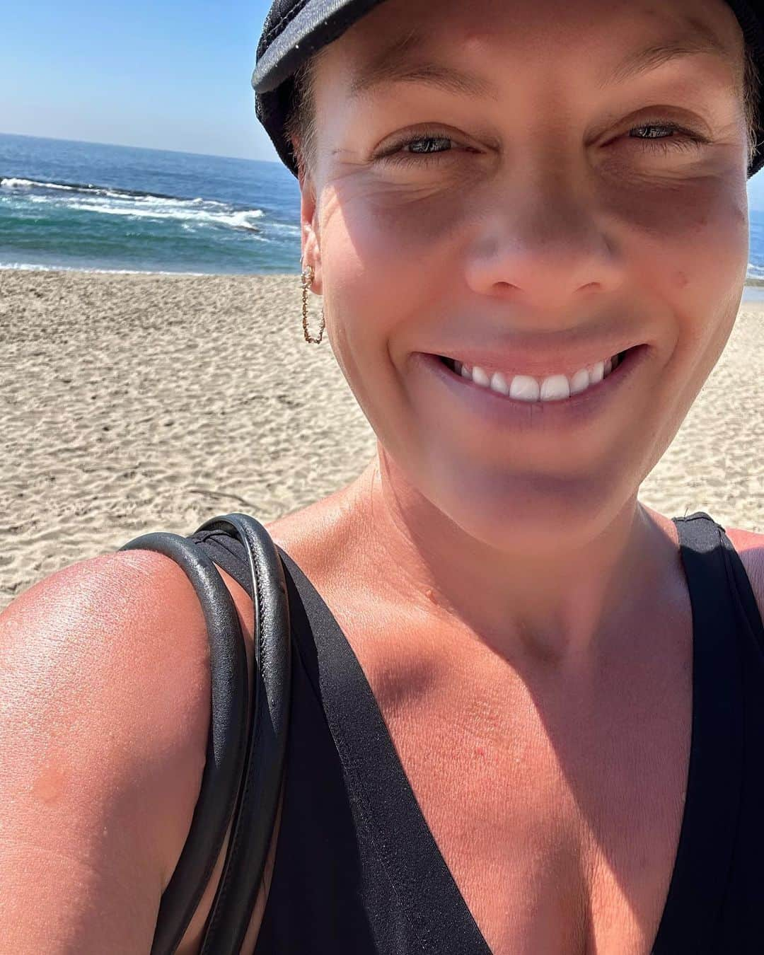 P!nk（ピンク）さんのインスタグラム写真 - (P!nk（ピンク）Instagram)「Learned some new material this morning…… ready for y’all @snapdragonstadium #sandiego #heaven #healed #summercarnivaltour」10月4日 8時57分 - pink