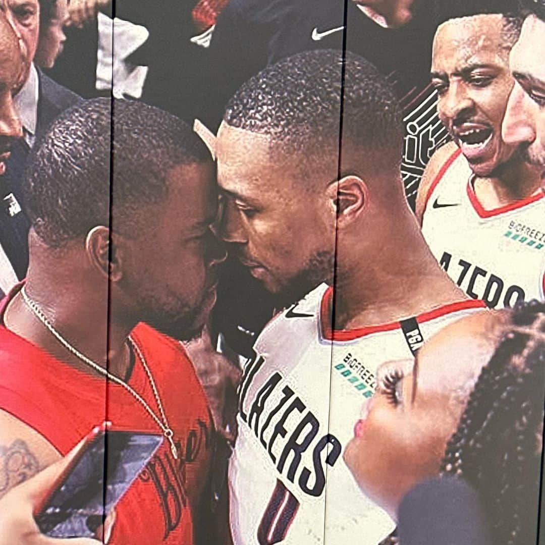 デイミアン・リラードのインスタグラム：「Happy Buttah Day! I was born with a brother and a father figure all in one… love you bra and happy we could bring another one in together 🙏🏽❤️」