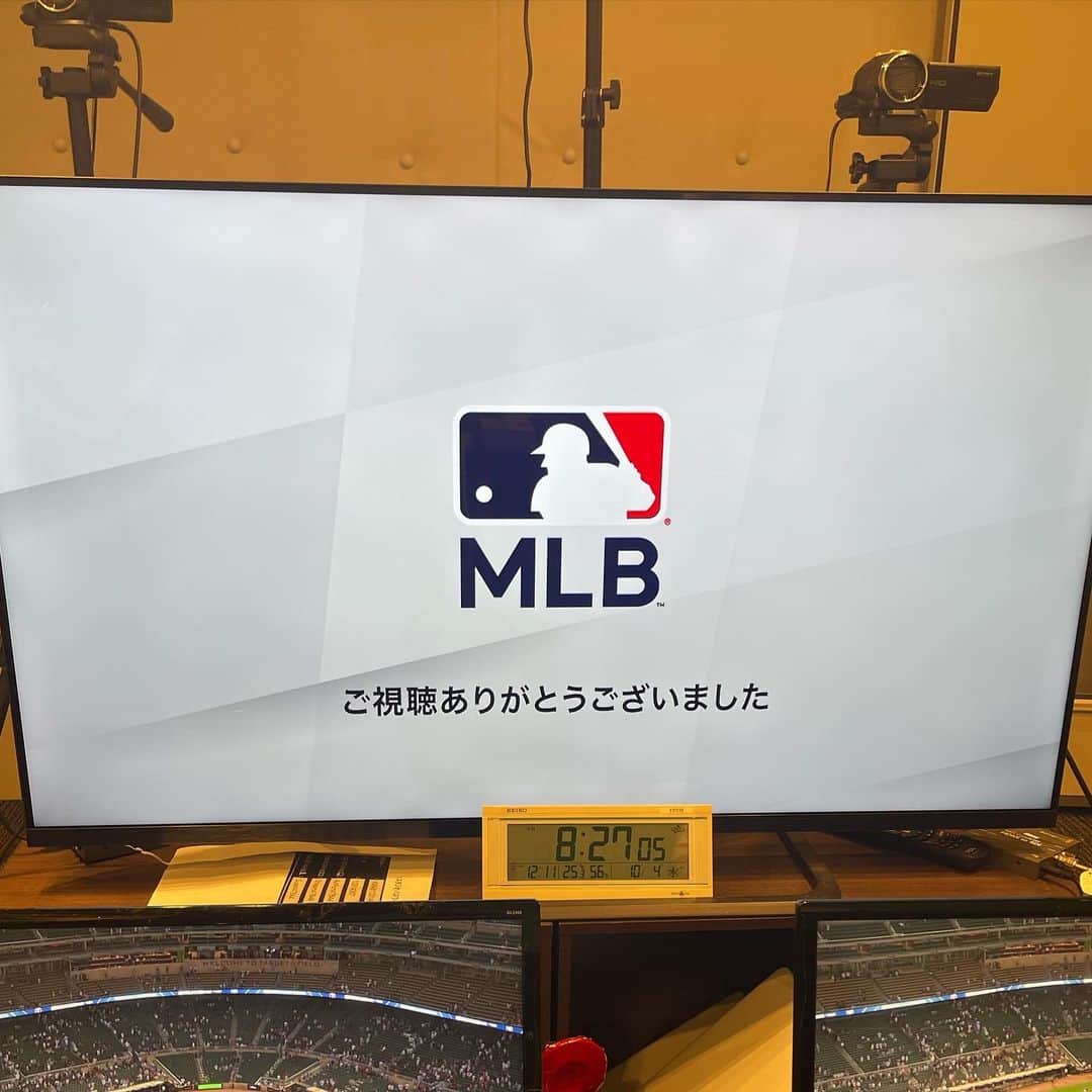 多村仁志さんのインスタグラム写真 - (多村仁志Instagram)「. 今日からMLBはポストシーズン！ ワイルドカード初戦を槇嶋範彦アナウンサーと共に解説。 前田健太投手所属のMIN vs 菊池雄星投手所属のTORは、MINが2004年にNYYから勝って以来アメリカ4大スポーツの歴史の中でのポストシーズン最長連敗を18で止める勝利！ MINが理想的な試合運びでディビジョンシリーズへ王手としました！  #SPOTVNOW @spotvnow_jp #MLB #postseason #AmericanLeague #wildcard @twins @bluejays」10月4日 9時02分 - hit_tamu