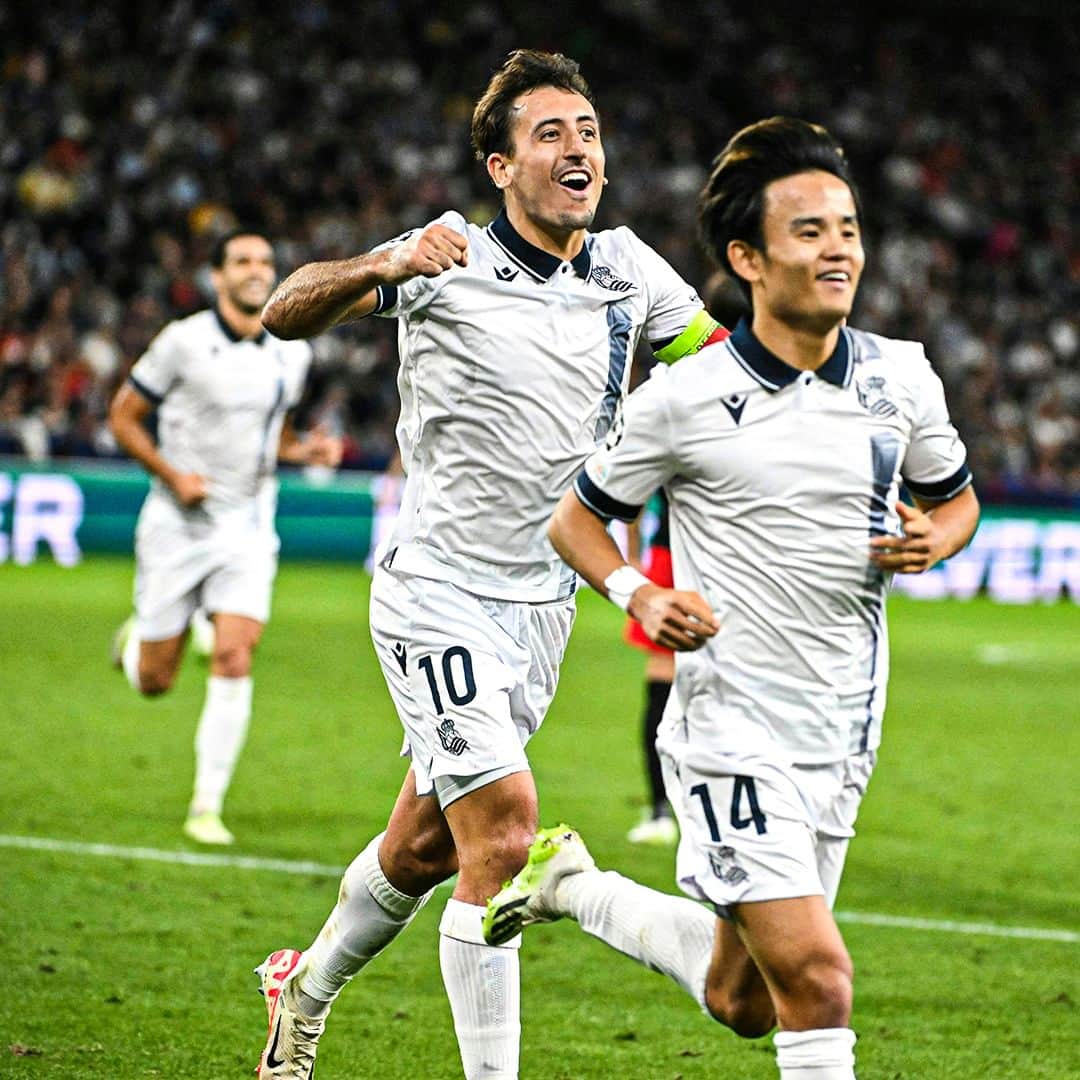 Goal Japanさんのインスタグラム写真 - (Goal JapanInstagram)「🔵 #レアルソシエダ が今季 #UCL 初勝利！⚪️ 前半の #オヤルサバル と #ブライスメンデス のゴールで、敵地でザルツブルクに勝利！先発出場した #久保建英 はチームの2点目に絡み、63分までプレーした。(Photo: Getty Images)  #soccer #football #UEFA #uefachampionleague #championsleague #realsociedad #サッカー #フットボール #UEFAチャンピオンズリーグ #チャンピオンズリーグ #⚽」10月4日 10時30分 - goaljapan