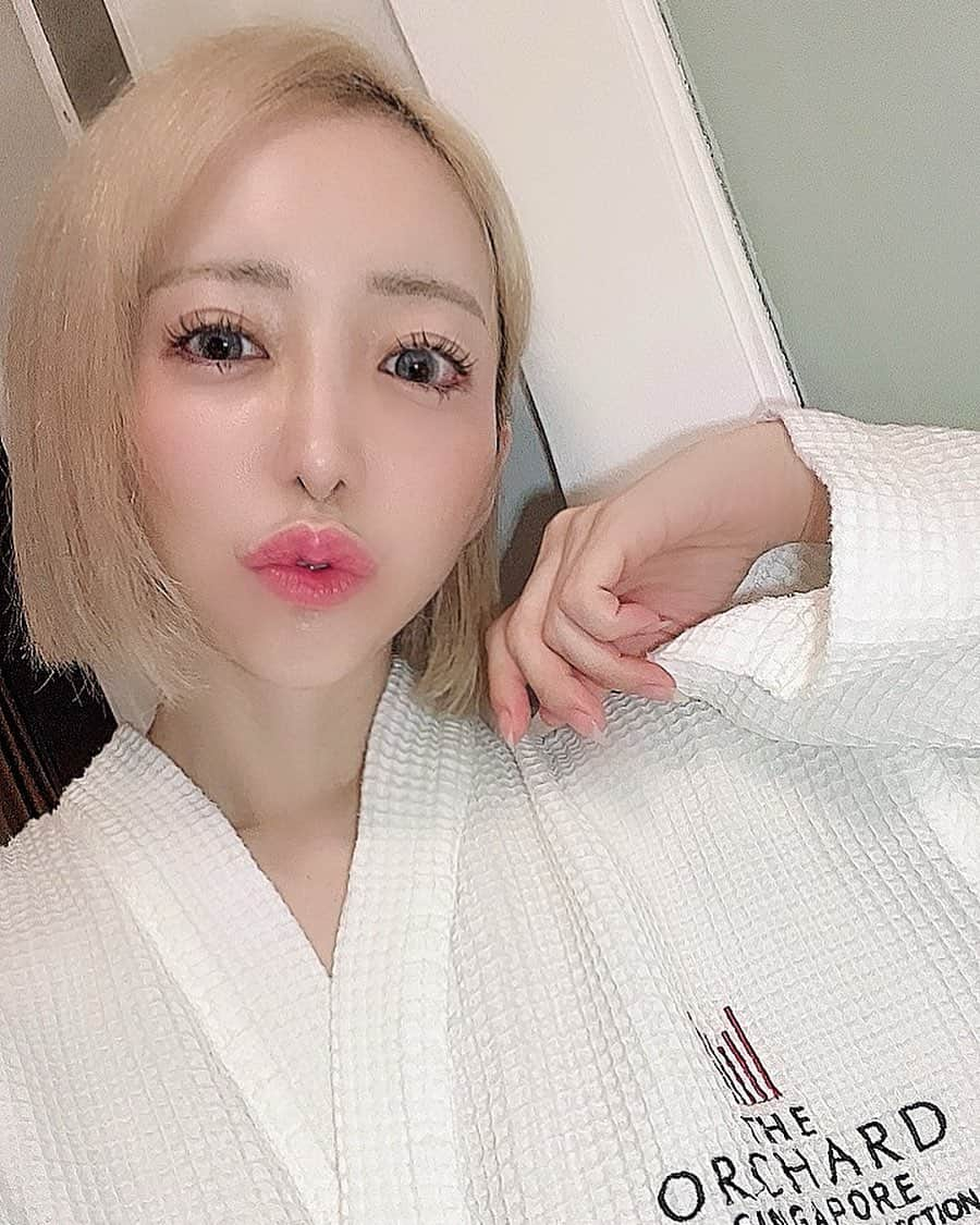 神崎りのあのインスタグラム：「おはよう💗 新しい髪型はDJ SODAに似てると言われます  It is said that her new hairstyle resembles her favorite DJ SODA❣️  #djsoda  #無加工37歳  #グラビア #年齢に見えなかったらRT #神崎りのあ #Japanesegirl #JapanesCosplayer #sexy #コスプレ #Kawaii #Cosplay #Rinoa #Kanzaki  #Sexygirl #Seikei #整形 #総額 #3000万 #Bijin #日本 #コスプレイヤー  #添い寝お姉さん #私を布教して  Instagram」