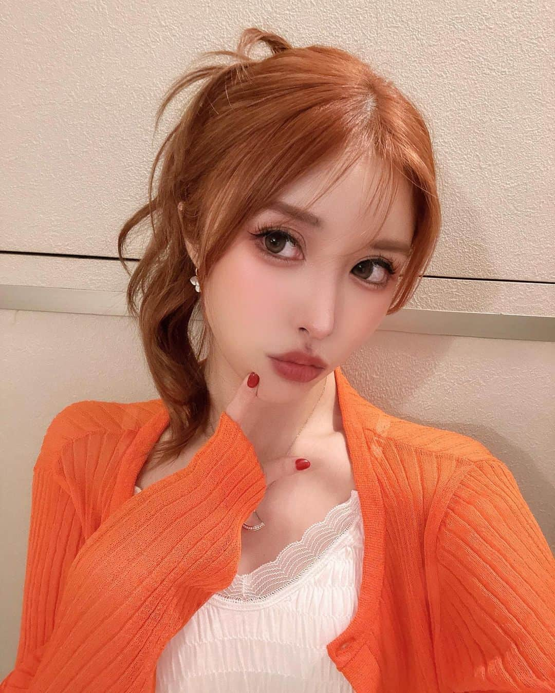 藤咲めいのインスタグラム：「🍊🍊🍊  #ヘアカラー #オレンジヘアカラー」